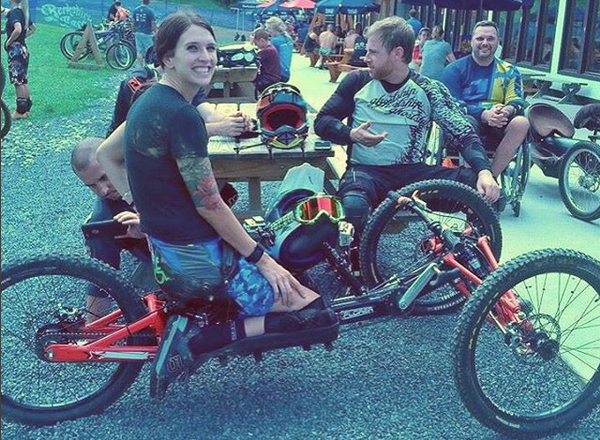 #HighFivesAthlete Lindsey Runkel and her mountain biking community (Photo Credit: Instagram @lindseyrunks)